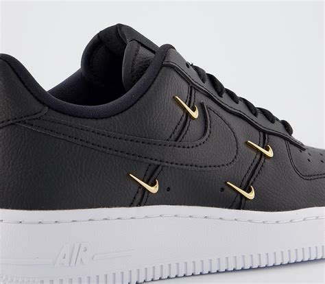 nike airforce 1 zwart goud dames|zwarte air force 1.